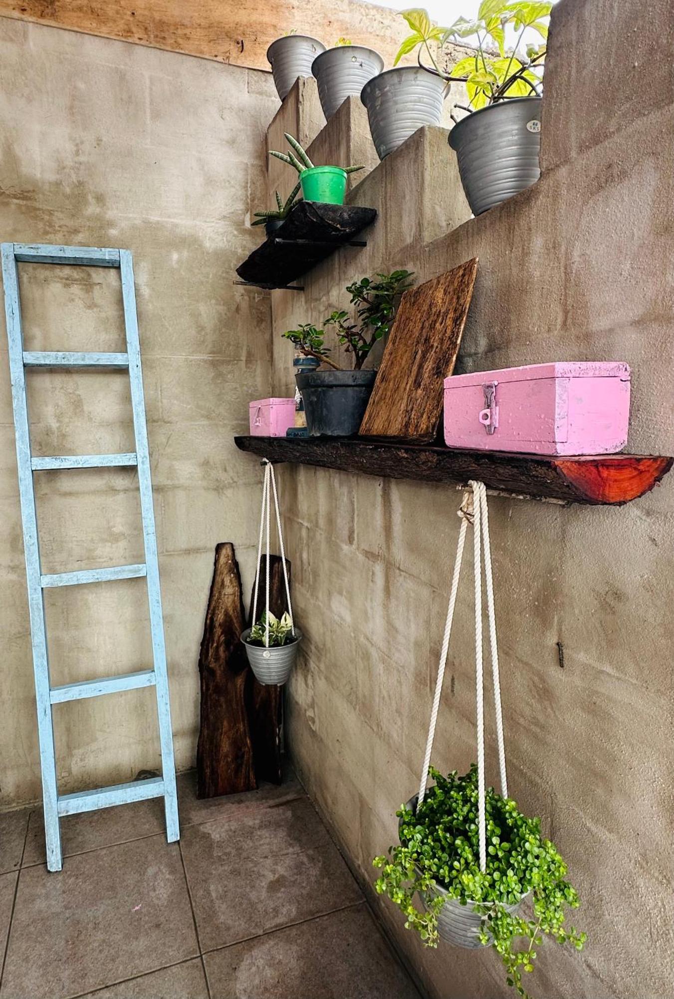 D'Flora Homestay Labuan Bajo Exteriér fotografie